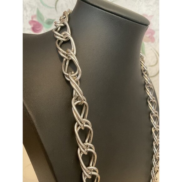 Silver Tone Twisted Link Chain or Belt Necklace 36" Long - Picture 2 of 3